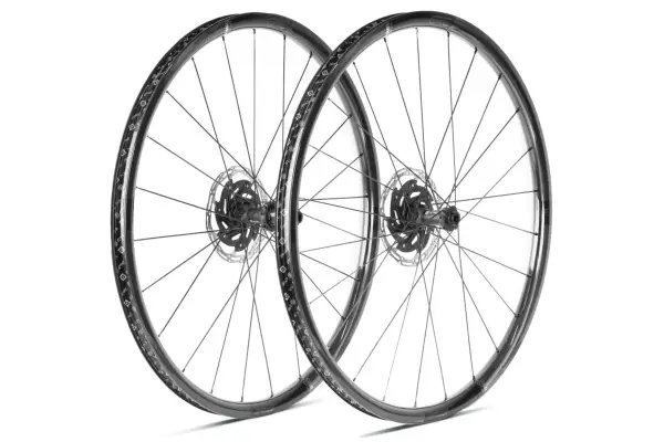 Колесо пров. + задн. 28 ERE TENACI GT25 CARBON, Gravel, 100x12/142x12, CL, MS12, tubeless, чорний сатин - Магазин ВелоБуча